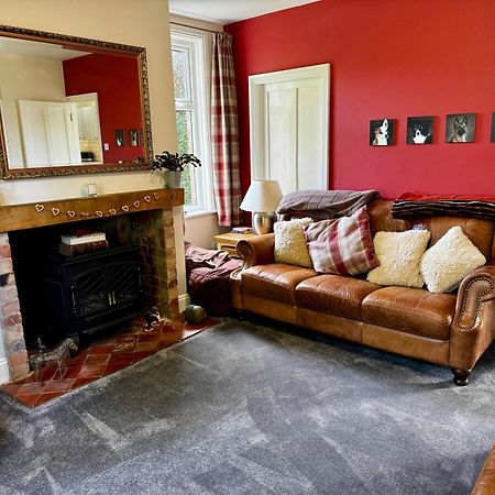 Luxury Isla Cottages, Bourne! Dog-Friendly, Countryside Views, Garden, Parking, 5Mins Pubs - Family Holiday 외부 사진