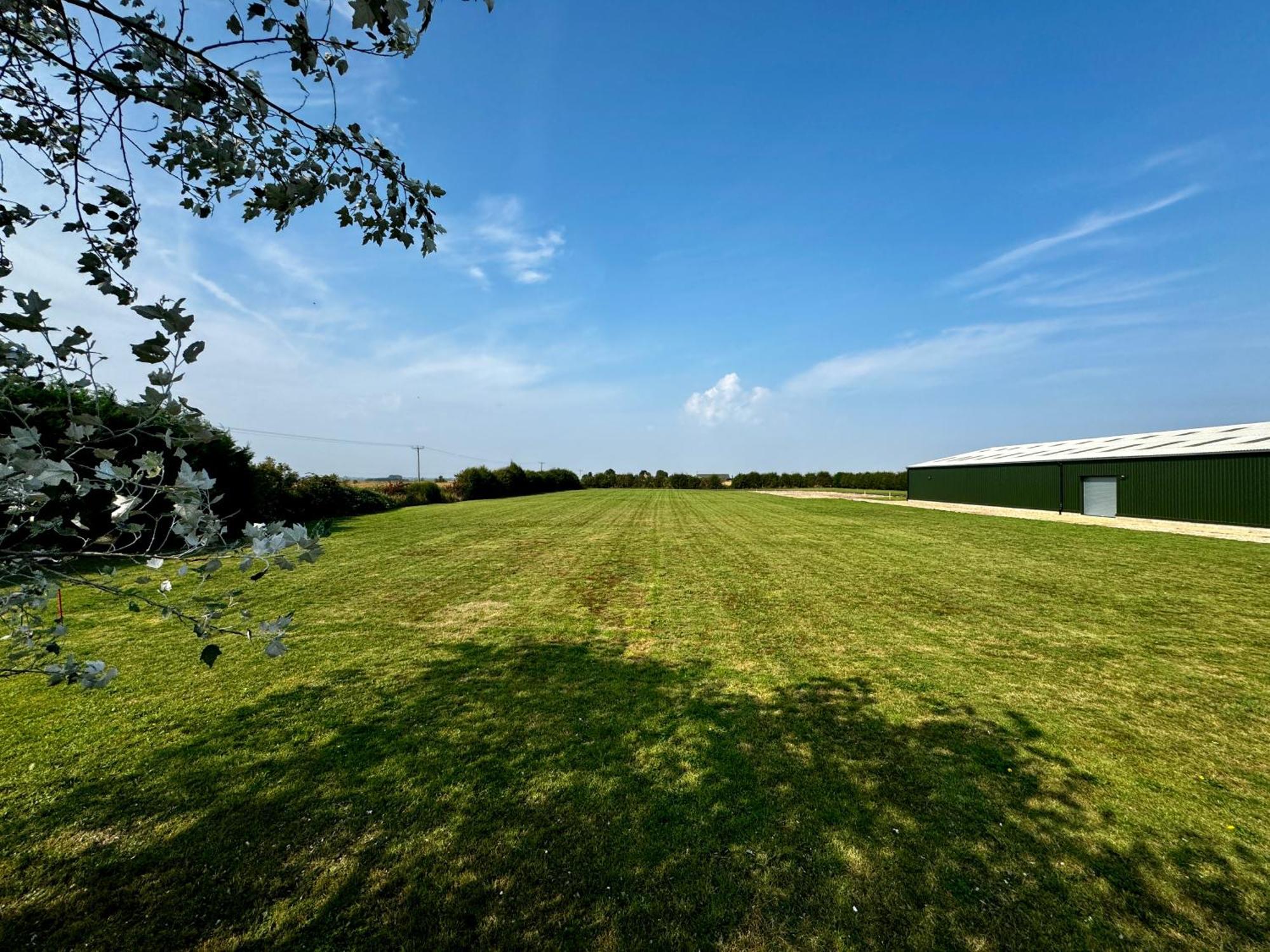 Luxury Isla Cottages, Bourne! Dog-Friendly, Countryside Views, Garden, Parking, 5Mins Pubs - Family Holiday 객실 사진