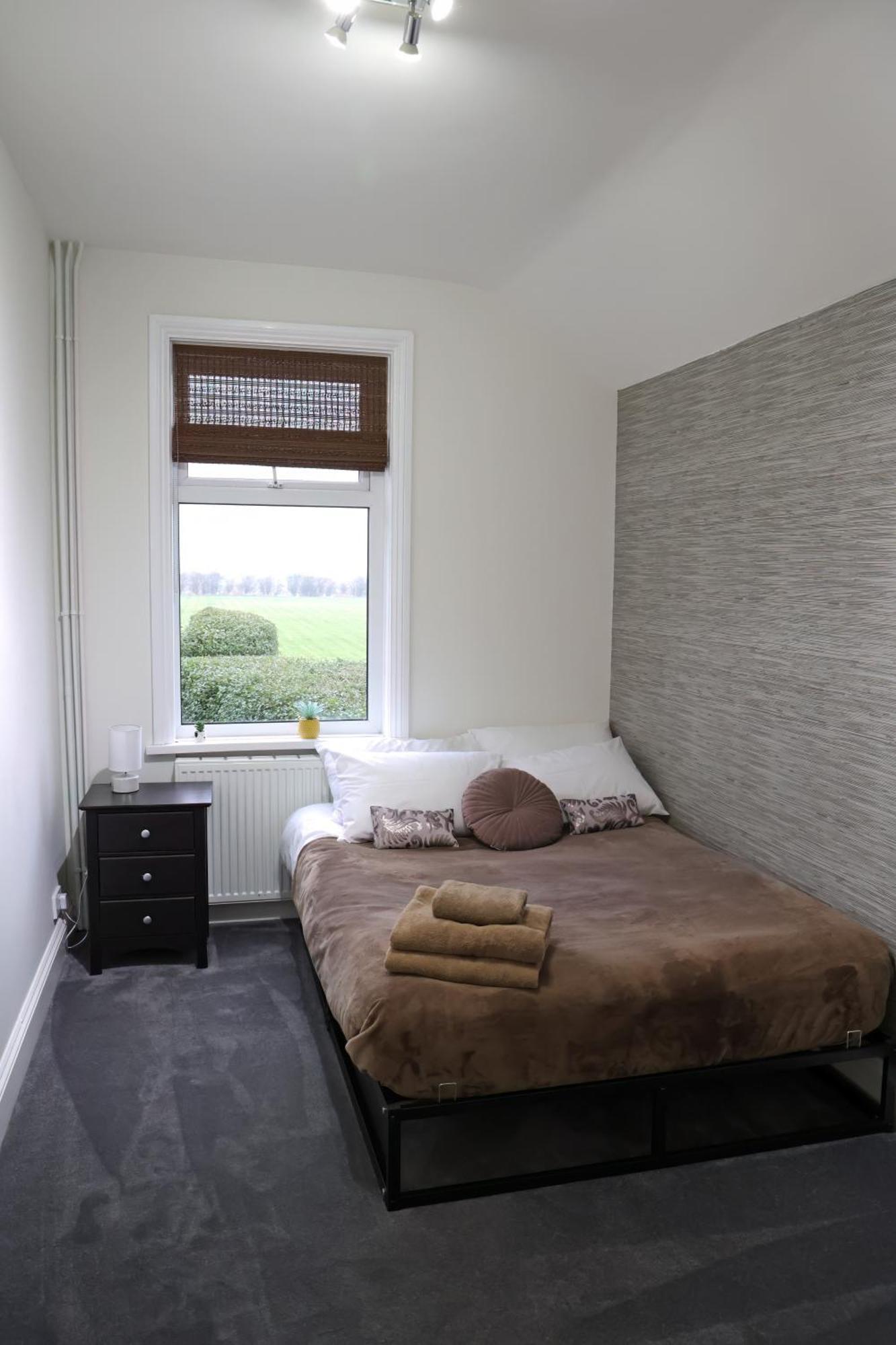 Luxury Isla Cottages, Bourne! Dog-Friendly, Countryside Views, Garden, Parking, 5Mins Pubs - Family Holiday 객실 사진